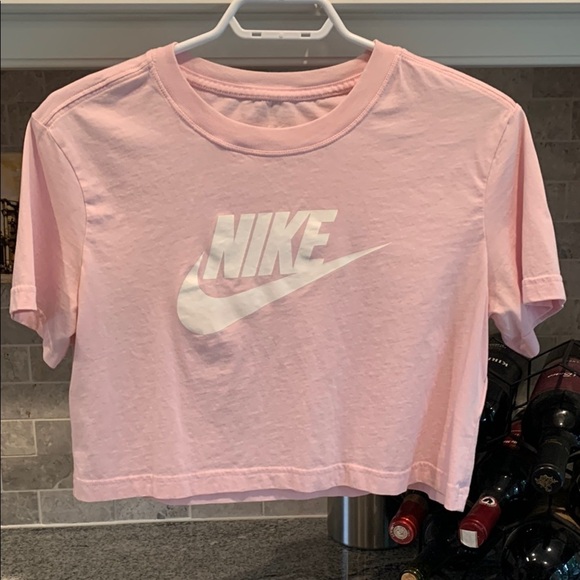 Nike Light Pink Cropped Tee with White Logo - Picture 1 of 2